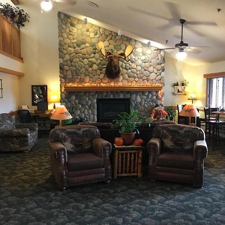 Moose Lake Lodge & Suites Exterior photo