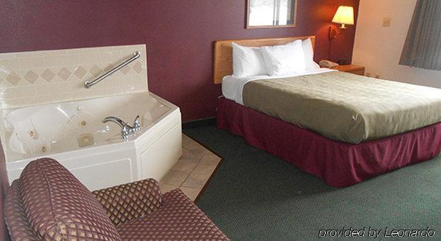 Moose Lake Lodge & Suites Exterior photo