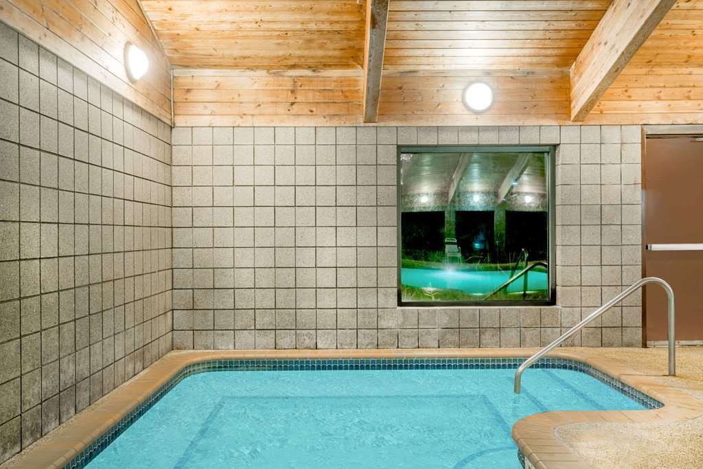 Moose Lake Lodge & Suites Facilities photo