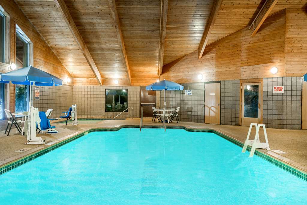 Moose Lake Lodge & Suites Facilities photo