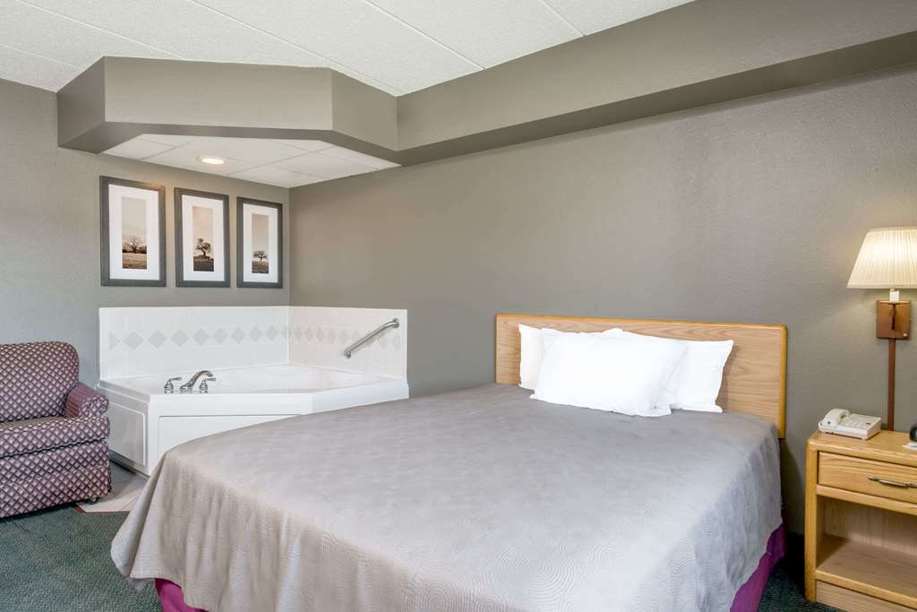 Moose Lake Lodge & Suites Room photo
