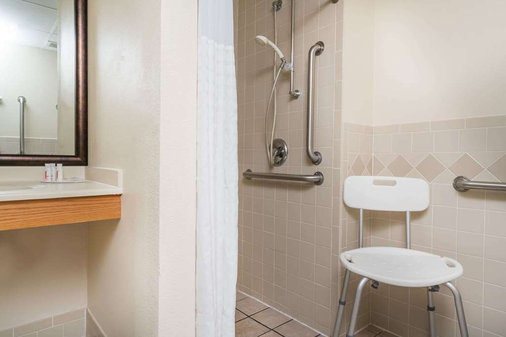 Moose Lake Lodge & Suites Room photo
